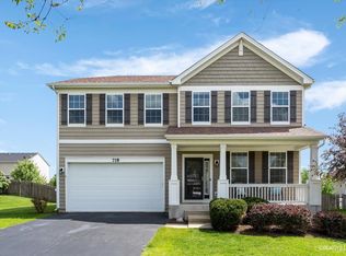 718 Millersburg St, Oswego, IL 60543