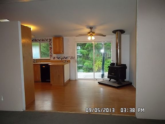 3rd image of 30 NE Queen Ann Dr