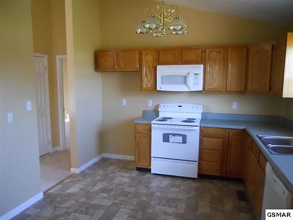 4th image of 104 Golden Rod Dr