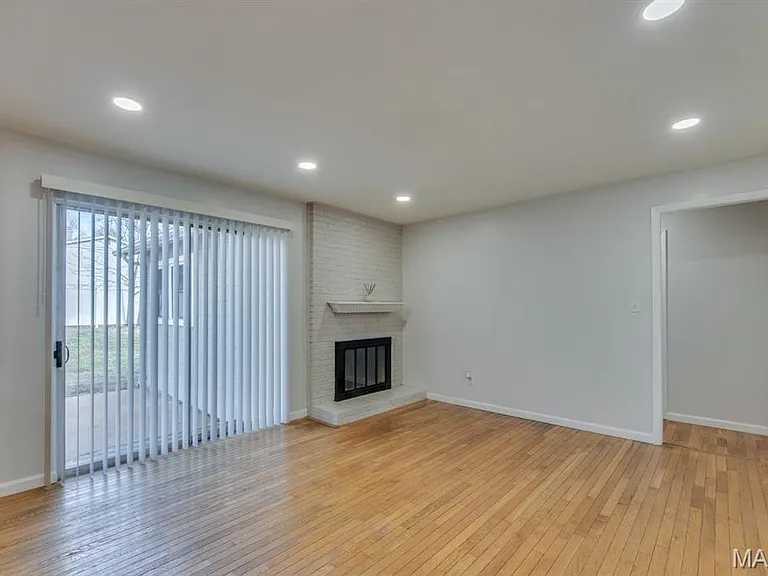 359 Palermo Dr — Photo 9