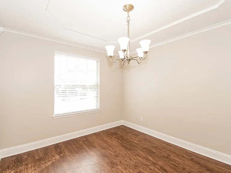 606 Charles Pinckney St — Photo 4
