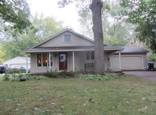 712 Oakhurst Ave NW, Grand Rapids, MI 49504