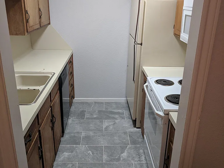 1002 Charisse St #D — Photo 9