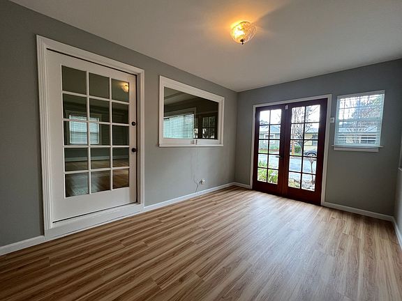 3rd image of 1148 Singletary Ave