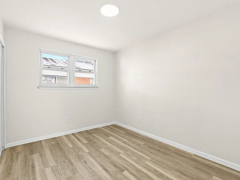 18405 Gillman St — Photo 14