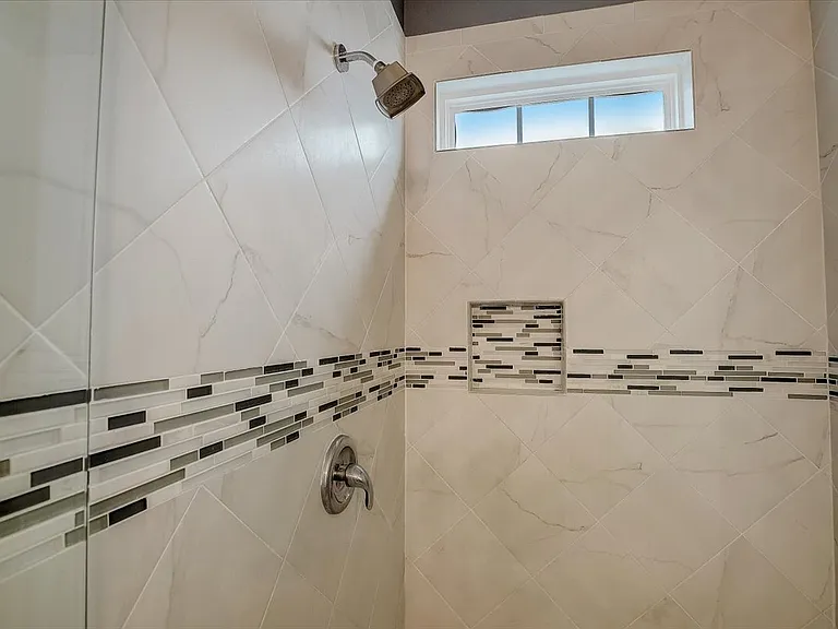 1603B Wilson St — Photo 12