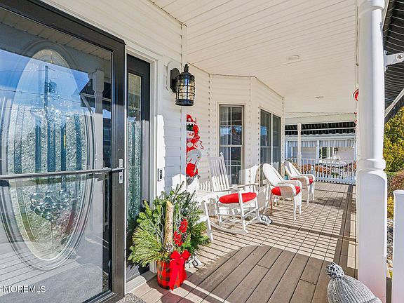 4th image of 2216 Hill Avenue