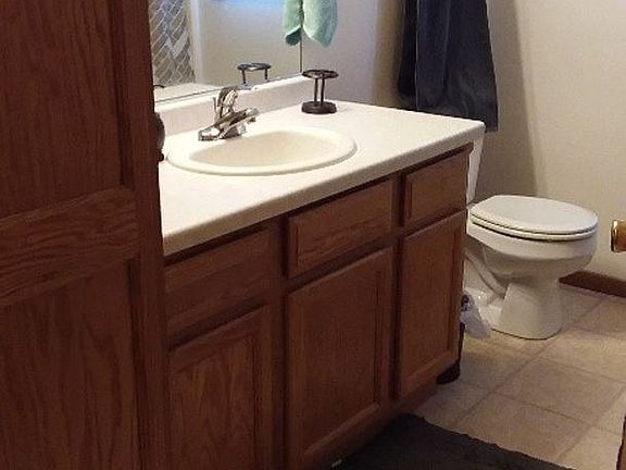 5th image of 828 E Prairie Ln APT 3