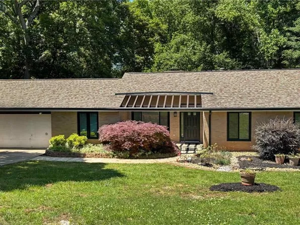 310 Saddle Creek Cir, Roswell, GA 30076