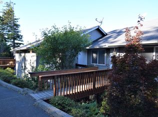 3840 Kinney Rd, North Bend, OR 97459