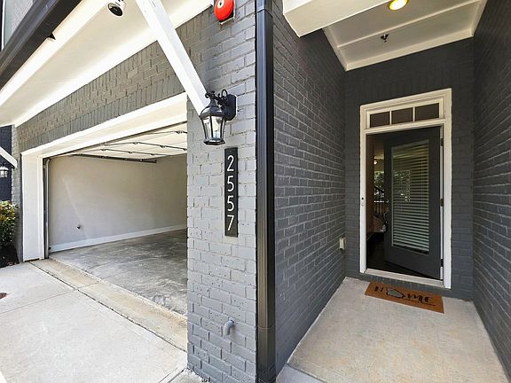 2nd image of 2557 Oakbourne Ln