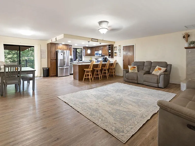 2752 Douglas Fir Dr — Photo 10