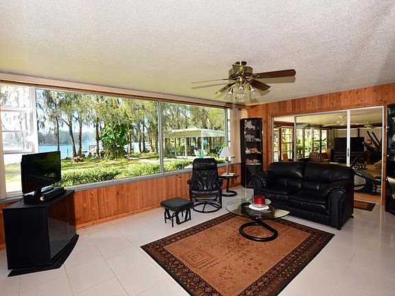 3rd image of 1733 Rowland Dr