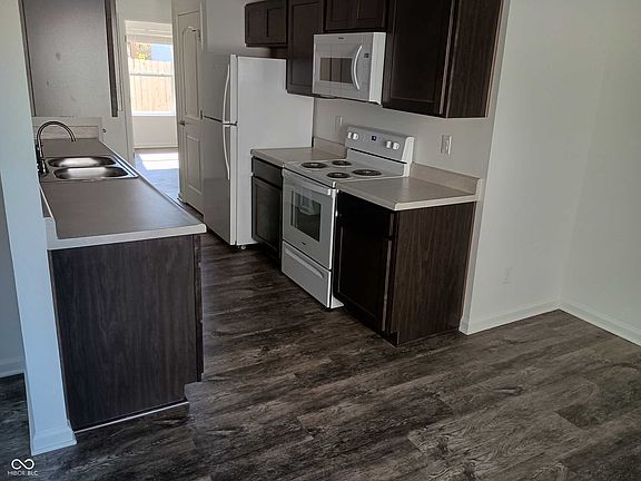 2nd image of 3962 Steelewater Way