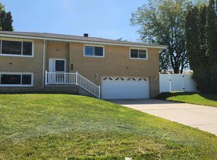 4851 W 87th Pl, Crown Point, IN 46307