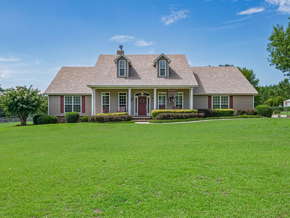 1st image of 458 Watermill Rd