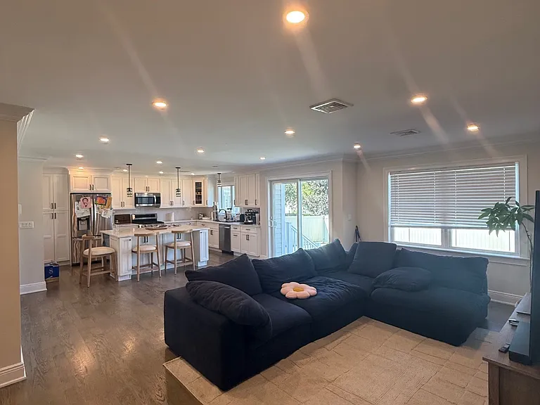 19 Lorraine Dr — Photo 12