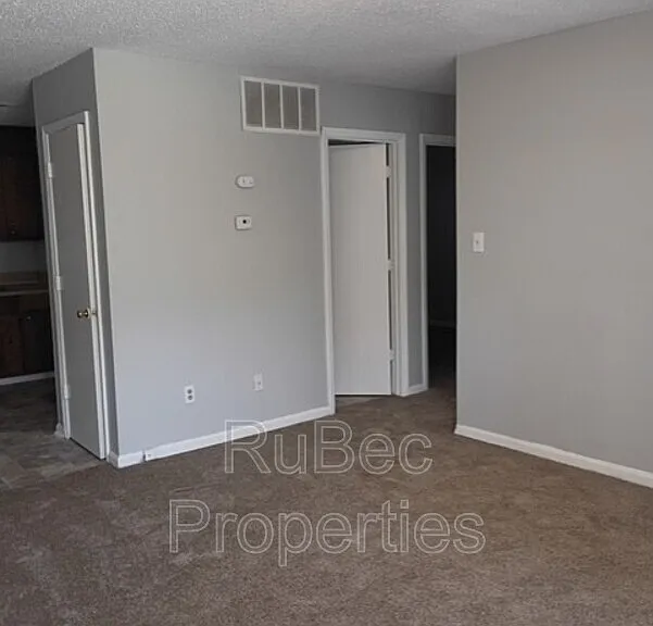 458 S Weldon St — Photo 2