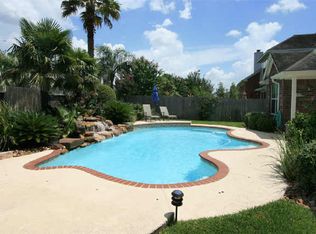 9501 Summer Sun Ln, Pearland, TX 77584