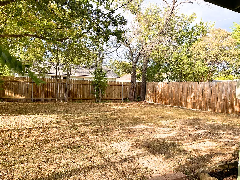 1308 E Main St #A — Photo 11