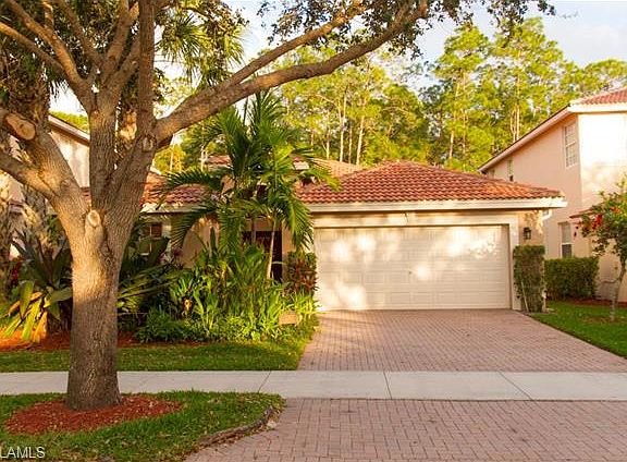 3rd image of 2362 Butterfly Palm Dr