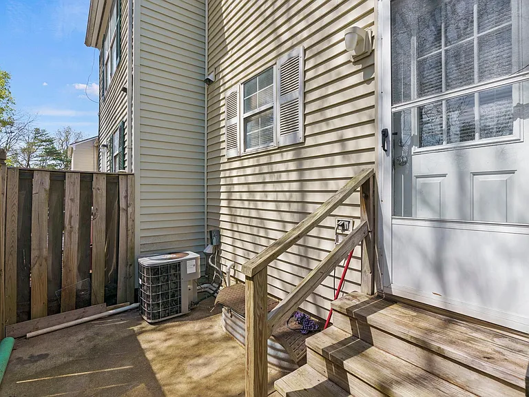 8629 Braxted Ln — Photo 8