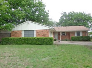 327 W Fain St, Duncanville, TX 75116
