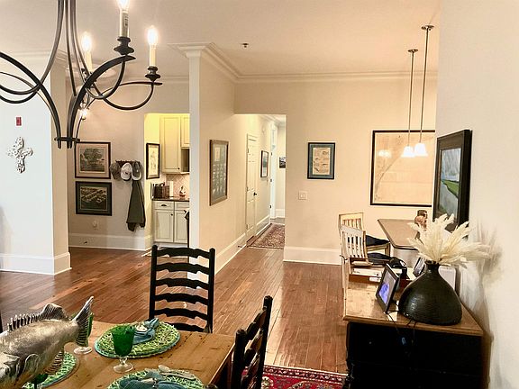 3rd image of 815 Front St. #2A