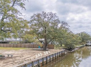 301 Katie St, Milton, FL 32583