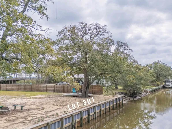 301 Katie St, Milton, FL 32583