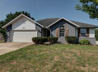 1302 W Turnberry Blvd, Ozark, MO 65721