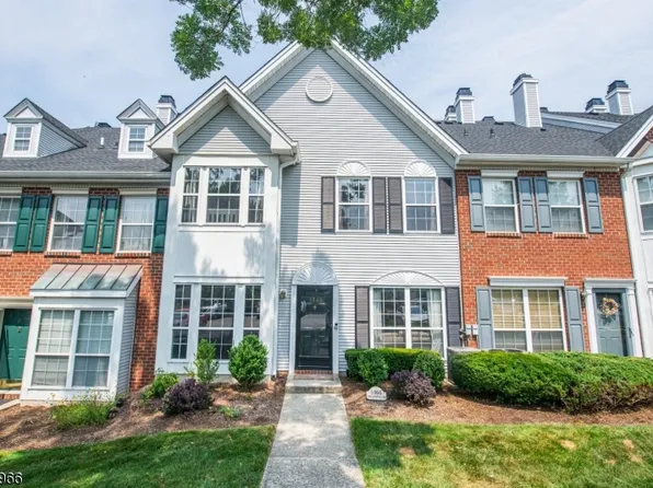 1066 Chedworth Circle, Mahwah Twp., NJ 07430