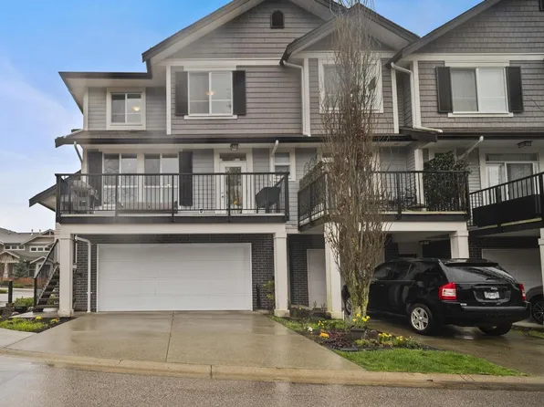 7157 210th St #9, Langley, BC V2Y 0T3