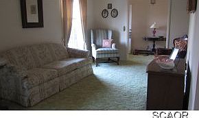 3rd image of 4 S Manor Dr
