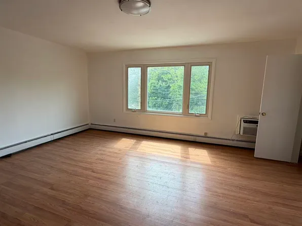 622 Hylan Blvd #2, Staten Island, NY 10305