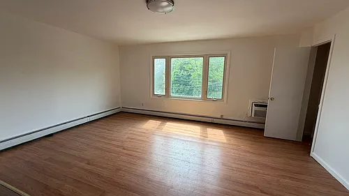 622 Hylan Blvd #2 Photo 1