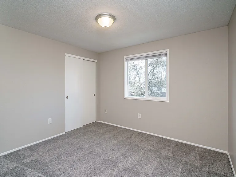 12410 NE 101st St — Photo 24