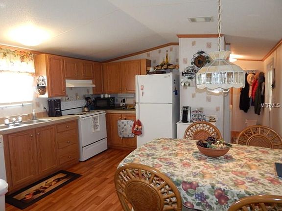 3rd image of 26 Belcher Dr