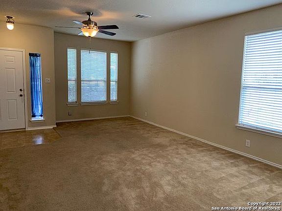 3rd image of 301 Hummingbird Dr