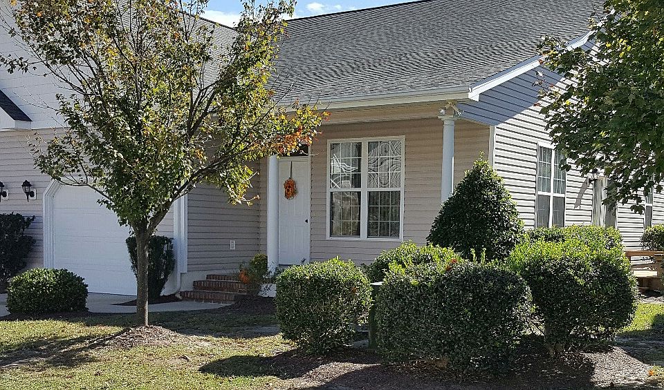 1st image of 523B Village Green Dr