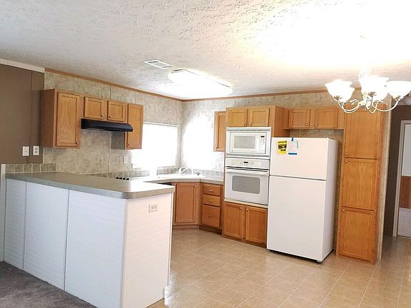5th image of 5979 SE 171st Ct