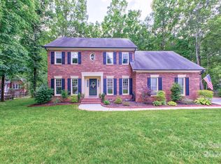 2657 Willowbrook Dr, Matthews, NC 28104