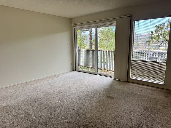 3rd image of 5 Circle Dr #A