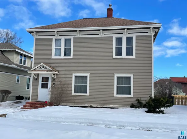 116 N Josephine Ave, Madison, SD 57042
