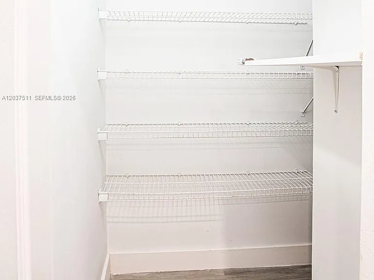 4234 NE 9th St #4234 — Photo 6
