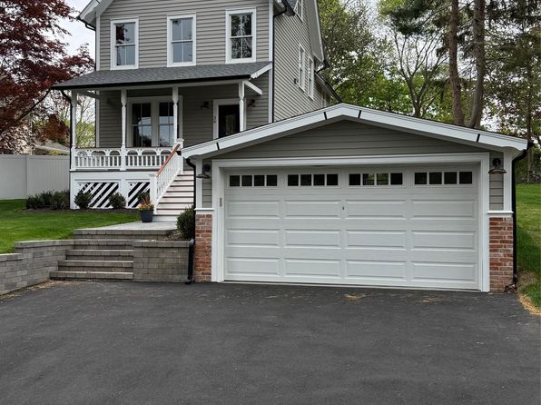 36 Douglas Avenue, Northport, NY 11768