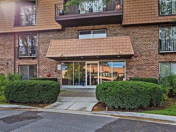 2nd image of 3900 Dundee Rd APT 304