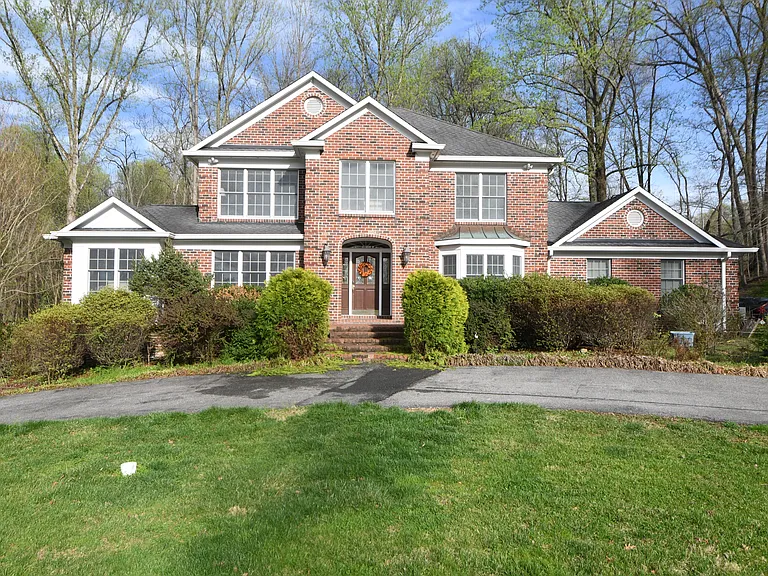13576 Highland Rd — Photo 81