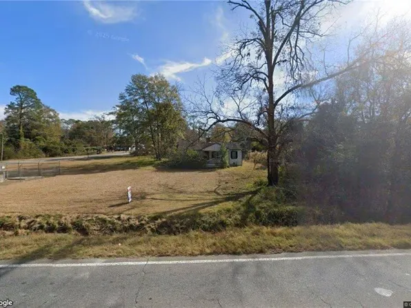 427 N 3rd Ave, Mc Rae Helena, GA 31055