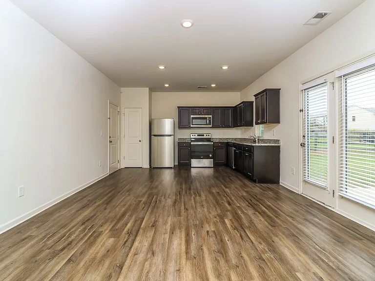 44 Meriwether Ln — Photo 8
